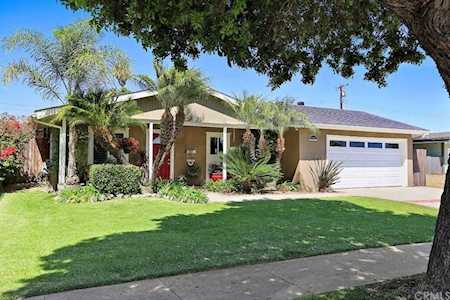 19441 Waterbury Ln Huntington Beach, CA 92646