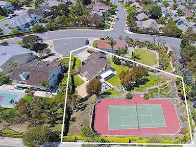 2220 E Newport Hills Dr Newport Beach, CA 92660