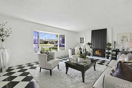 4996 Ridglea Ave Buena Park, CA 90621