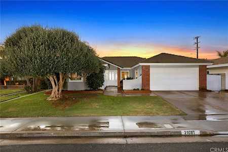21081 Shepherd Ln Huntington Beach, CA 92646