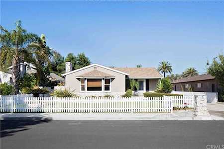 388 Flower St Costa Mesa, CA 92627