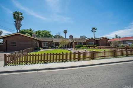 257 Santa Isabel Ave Costa Mesa, CA 92627
