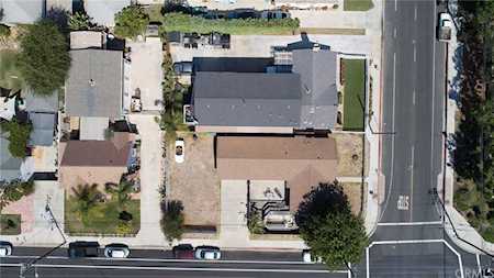 299 Del Mar Ave Costa Mesa, CA 92627