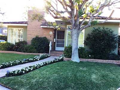 2831 Bayshore Dr Newport Beach, CA 92663