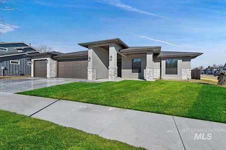 5264 W Polecat Street Eagle, ID 83616