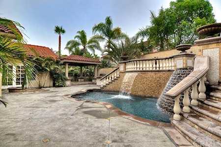 20510 Via Magdalena Yorba Linda, CA 92887