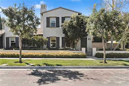 38 Upperbend Irvine, CA 92618