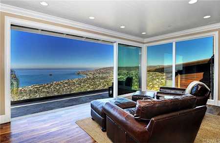 1125 Baja St Laguna Beach, CA 92651
