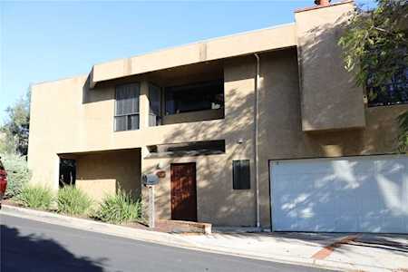 920 Meadowlark Laguna Beach, CA 92651