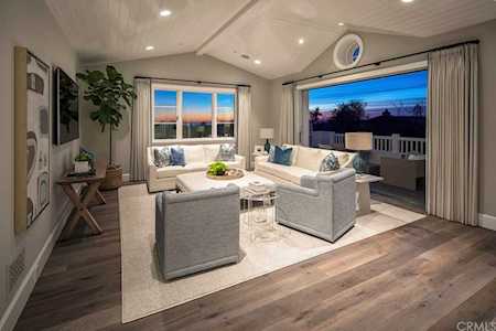 231 Driftwood Rd Corona Del Mar, CA 92625