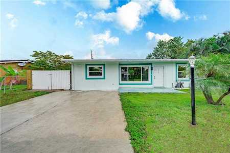 2510 NE 10th Ter Pompano Beach, FL 33064