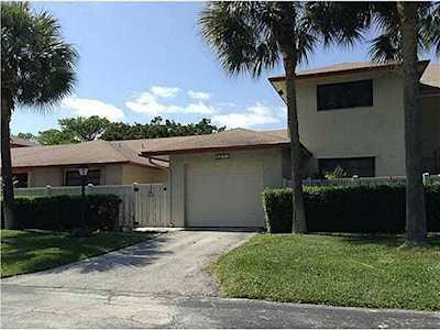 1821 NE 40th Court #305 Pompano Beach, FL 33064