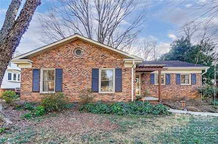 1944 Sandhurst Dr Charlotte, NC 28205