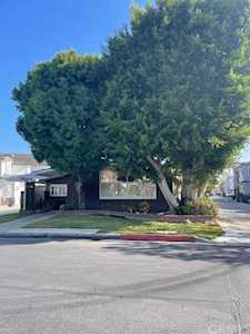 2508 Marino Dr Newport Beach, CA 92663