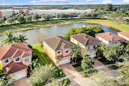 649 Gazetta Way West Palm Beach, FL 33413