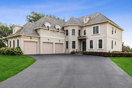 1317 Club Rd Woodstock, IL 60098