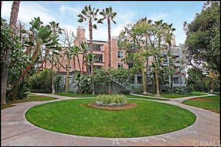 2243 Martin #419 Irvine, CA 96212