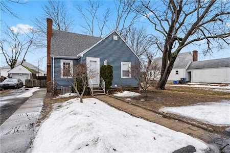 38 Grantland Rd Cranston, RI 02910