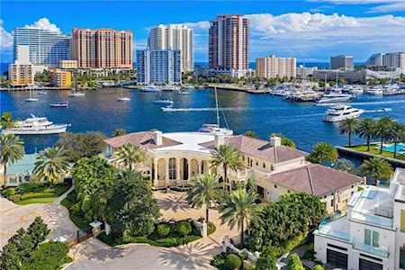 2 Pelican Dr Fort Lauderdale, FL 33301