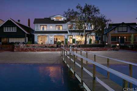 320 Buena Vista Blvd Newport Beach, CA 92661