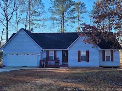 212 Scarlet Oak Dr Raeford, NC 28376