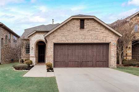 831 Kirby Drive Lantana, TX 76226
