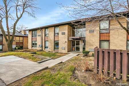 1515 Cherboneau Place #4 Detroit, MI 48207