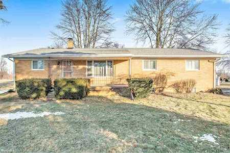 55700 Hayes Rd Macomb, MI 48042
