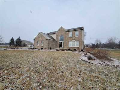 47050 Fieldview Ct Canton Twp, MI 48188