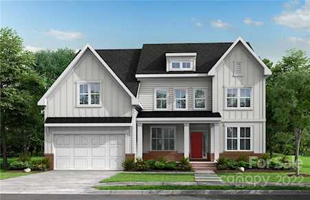 2308 Deerhurst Ln Charlotte, NC 28270