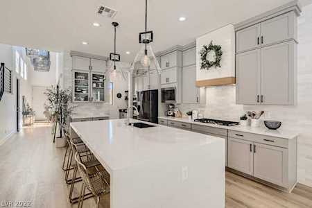307 Valleggia Dr Las Vegas, NV 89138
