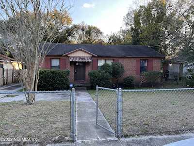 952 Ethan Allen St Jacksonville, FL 32208