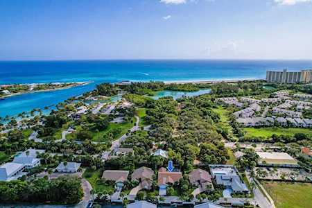 905 Sandy Oaks Drive Jupiter, FL 33477