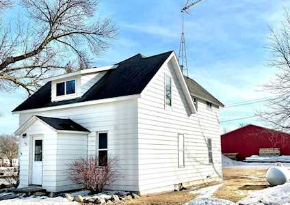 102 Poplar Street E Vernon Center, MN 56090