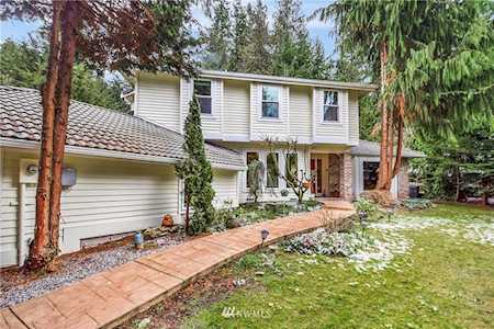 6914 163rd Place SW Edmonds, WA 98026