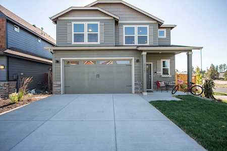 1610 Bronte Circle Medford, OR 97504