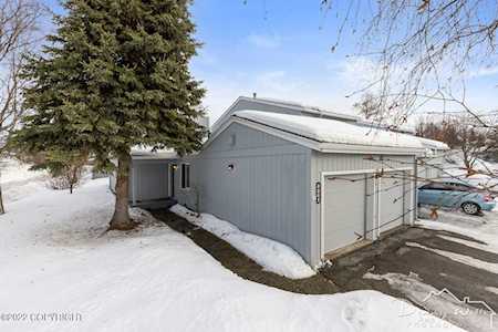 2201 Daybreak Court Anchorage, AK 99501