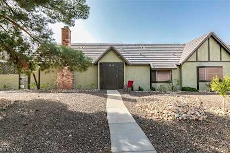 3956 Edgemoor Way Las Vegas, NV 89121