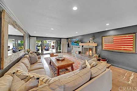 467 Esther St Costa Mesa, CA 92627