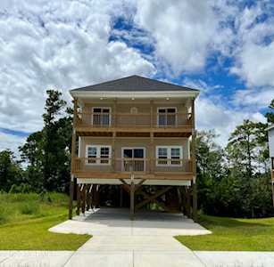 300 Broadleaf Drive Jacksonville, NC 28546