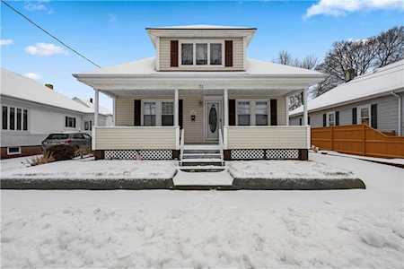 71 Oriole Ave Pawtucket, RI 02860