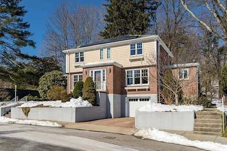 33 Pond Cir Boston, MA 02130