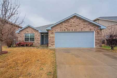 10025 Fox Hill Drive Fort Worth, TX 76131