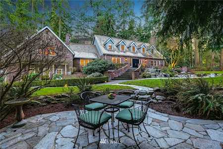 13555 NE 54th Place Bellevue, WA 98005