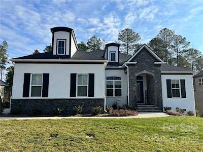 1407 Amanda Dr Weddington, NC 28104