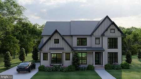 8608 Acorn Circle Vienna, VA 22180