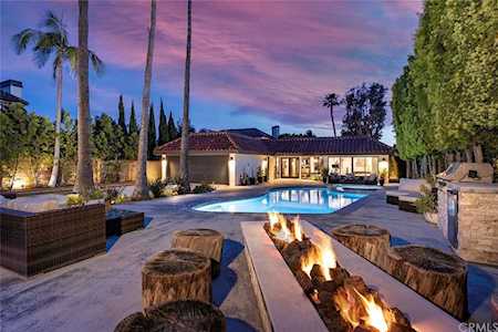365 22nd St Costa Mesa, CA 92627