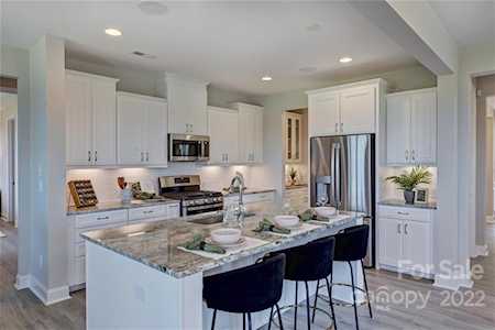 15215 Ravenall Dr Huntersville, NC 28078