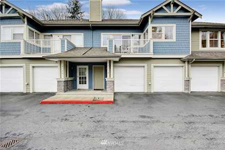 2118 Newport Way NW #8-4 Issaquah, WA 98027