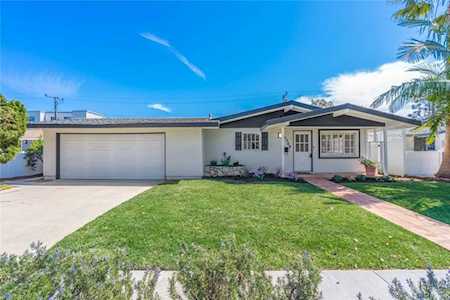 2268 Columbia Dr Costa Mesa, CA 92626